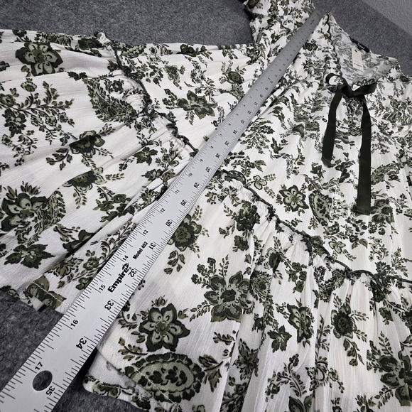 Trixxi White Mini Dress with Green Floral Print - Picture 14 of 14